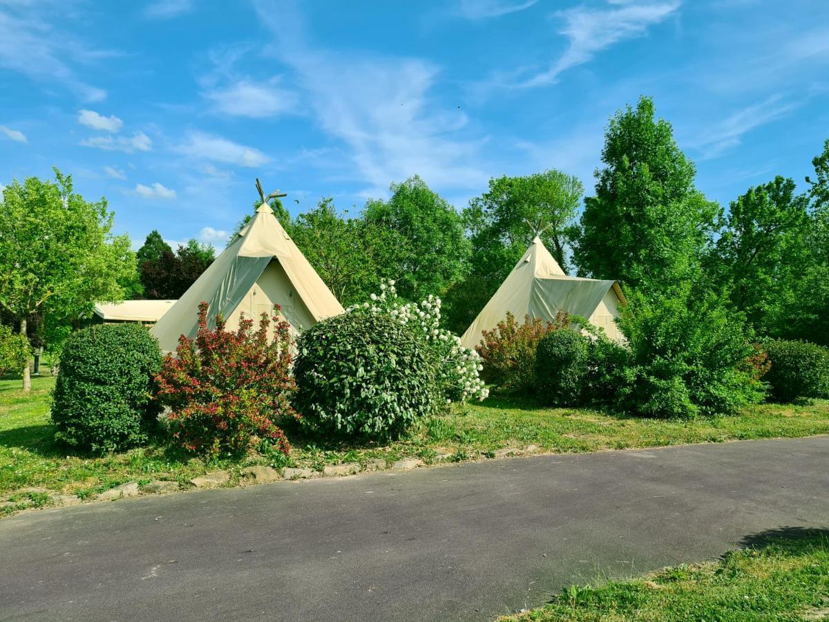 Resort & Camping - Val De Braye Bessé-sur-Braye Eksteriør billede