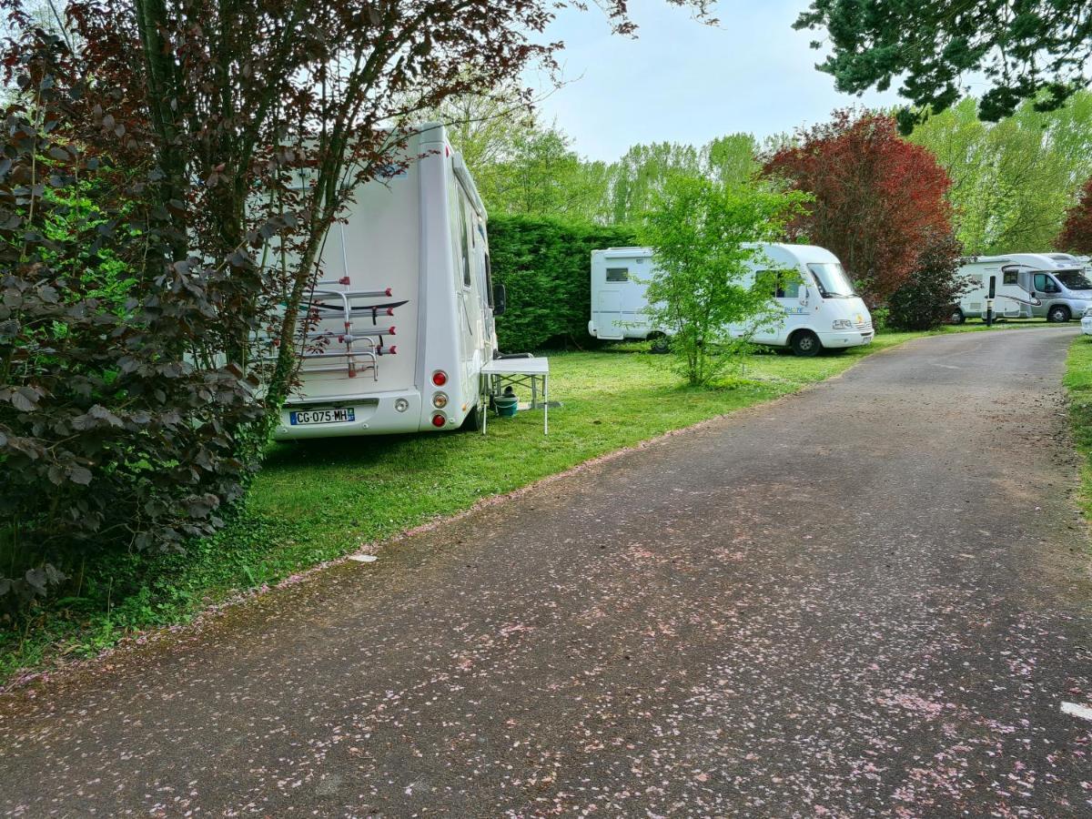 Resort & Camping - Val De Braye Bessé-sur-Braye Eksteriør billede