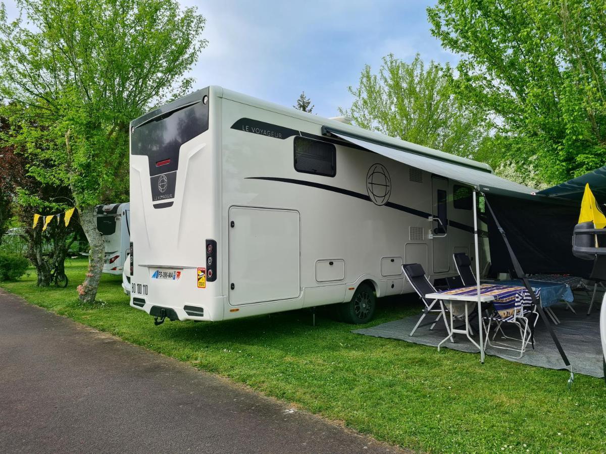 Resort & Camping - Val De Braye Bessé-sur-Braye Eksteriør billede