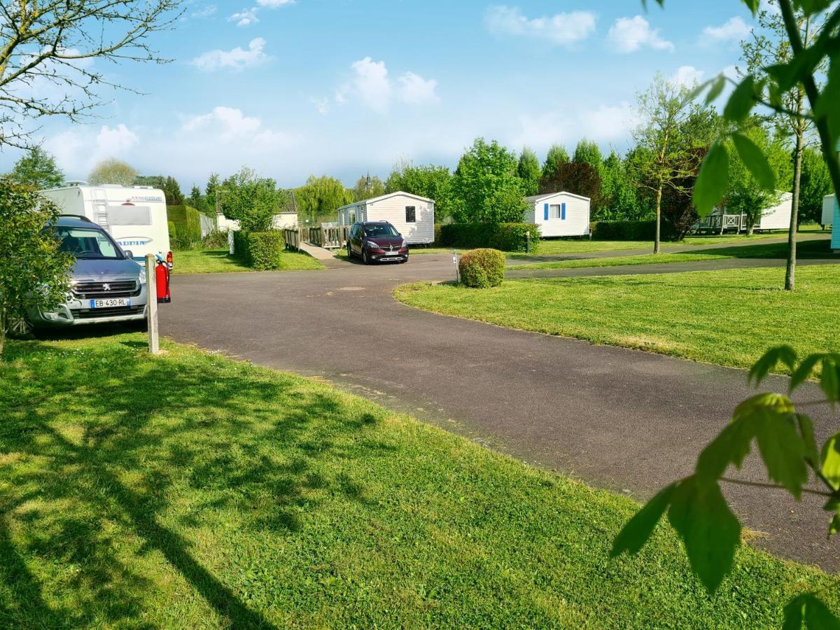 Resort & Camping - Val De Braye Bessé-sur-Braye Eksteriør billede