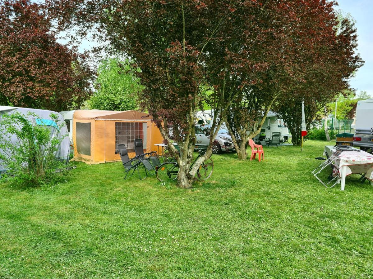 Resort & Camping - Val De Braye Bessé-sur-Braye Eksteriør billede