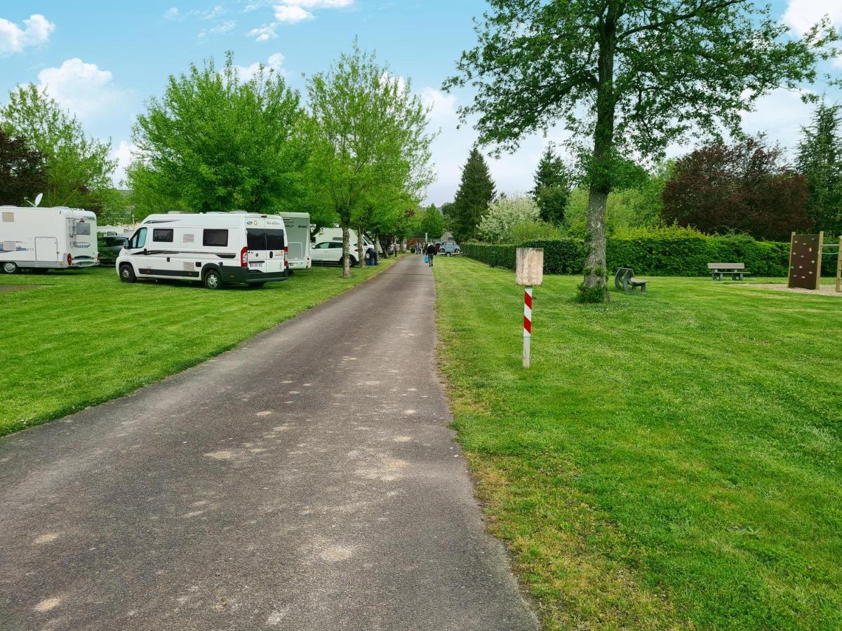 Resort & Camping - Val De Braye Bessé-sur-Braye Eksteriør billede